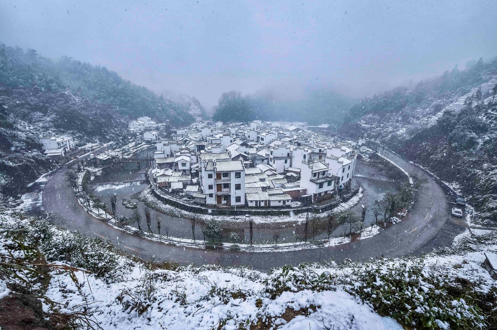 雪韵山村.jpg